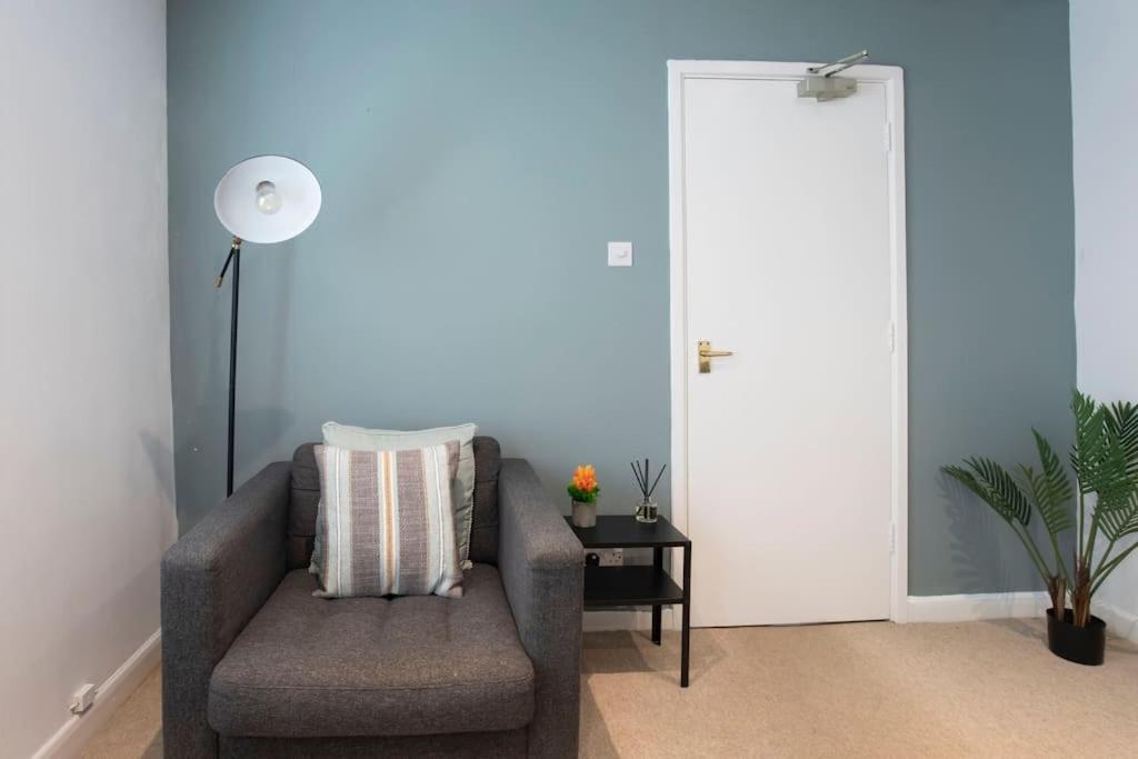The Races, Portland Place. Apartment Cheltenham